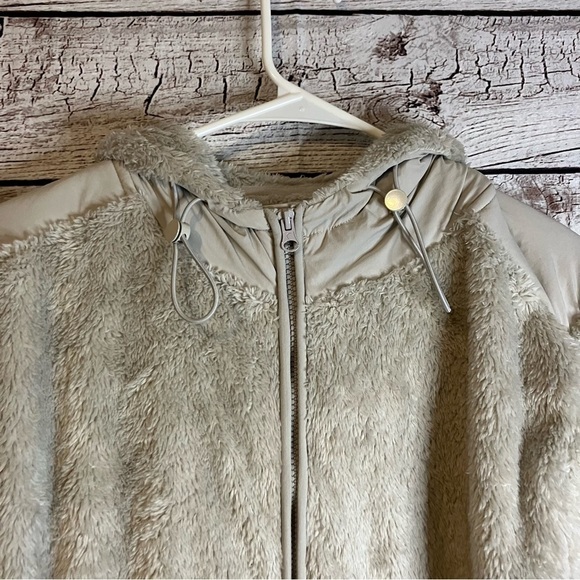 ZYIA Sherpa Block Zipper Jacket in Storm - Picture 4 of 10